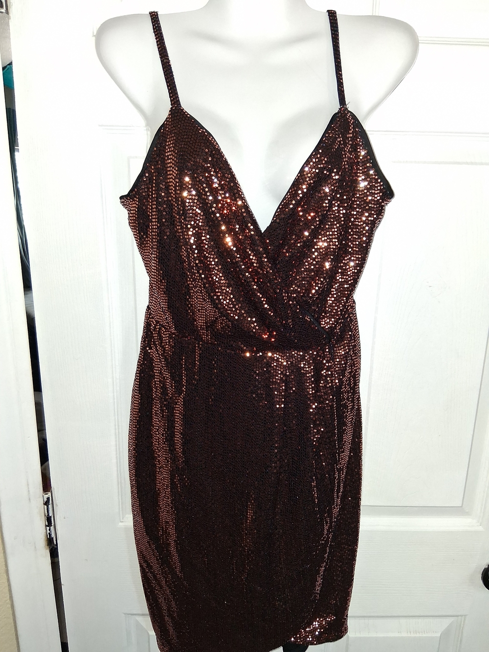 GUESS Los Angeles Bronze Metallic Sequin Faux Wrap Cocktail Mini Dress Size 8